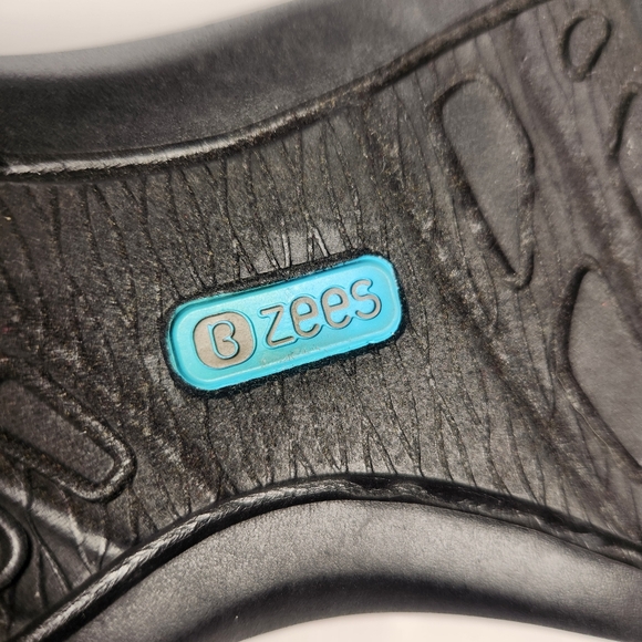 BZEES Women's Desire Sandal Size 11 Black Slide Cross Strap Wedge Comfort Shoe - Picture 10 of 12